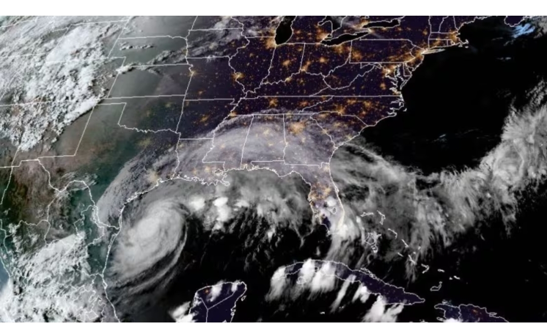 Francine becomes a hurricane in Gulf of Mexico, warnings in effect along Louisiana coast