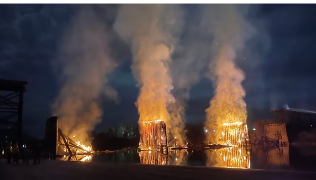 Concerns for fish after burned Kamloops, B.C., bridge collapses