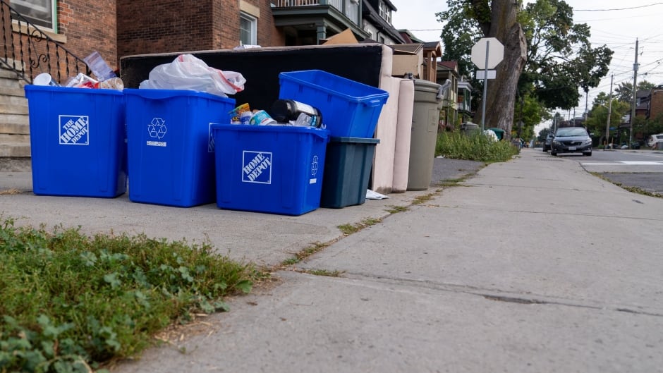 Ottawa’s 3-item trash limit starts this week. Here’s what you need to know