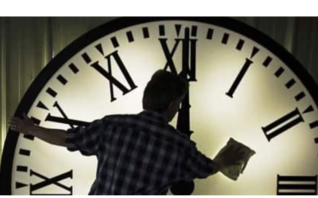 What do you think about the time change? Quebec wants to know