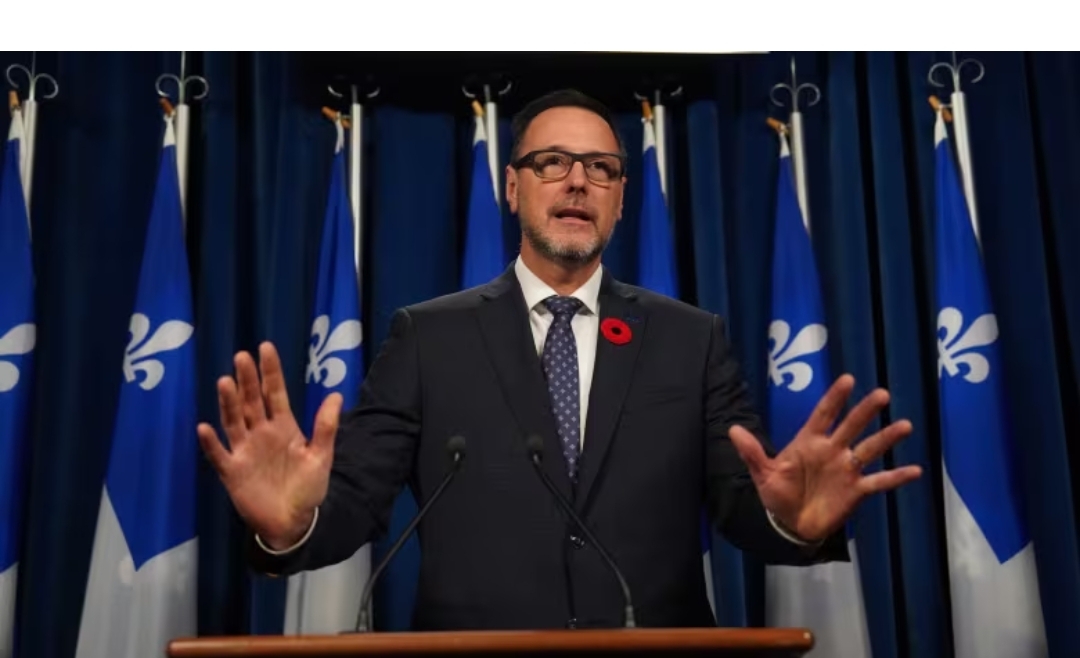 Quebec pauses key immigration programs for permanent residents