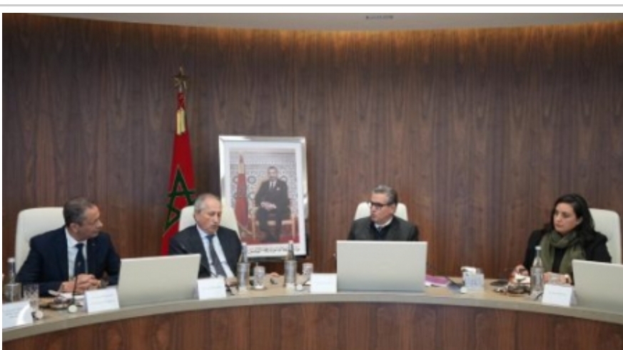 Gov’t Head Chairs Meeting on Sports Equipment Management