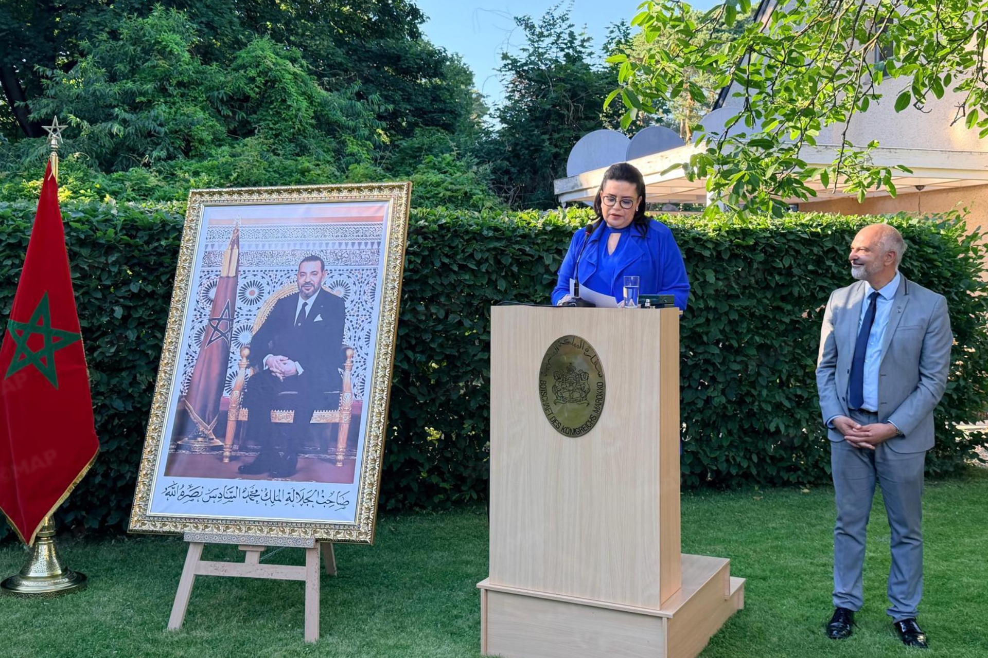 Eminent Moroccan Oncologist Jalid Sehouli Honored in Germany