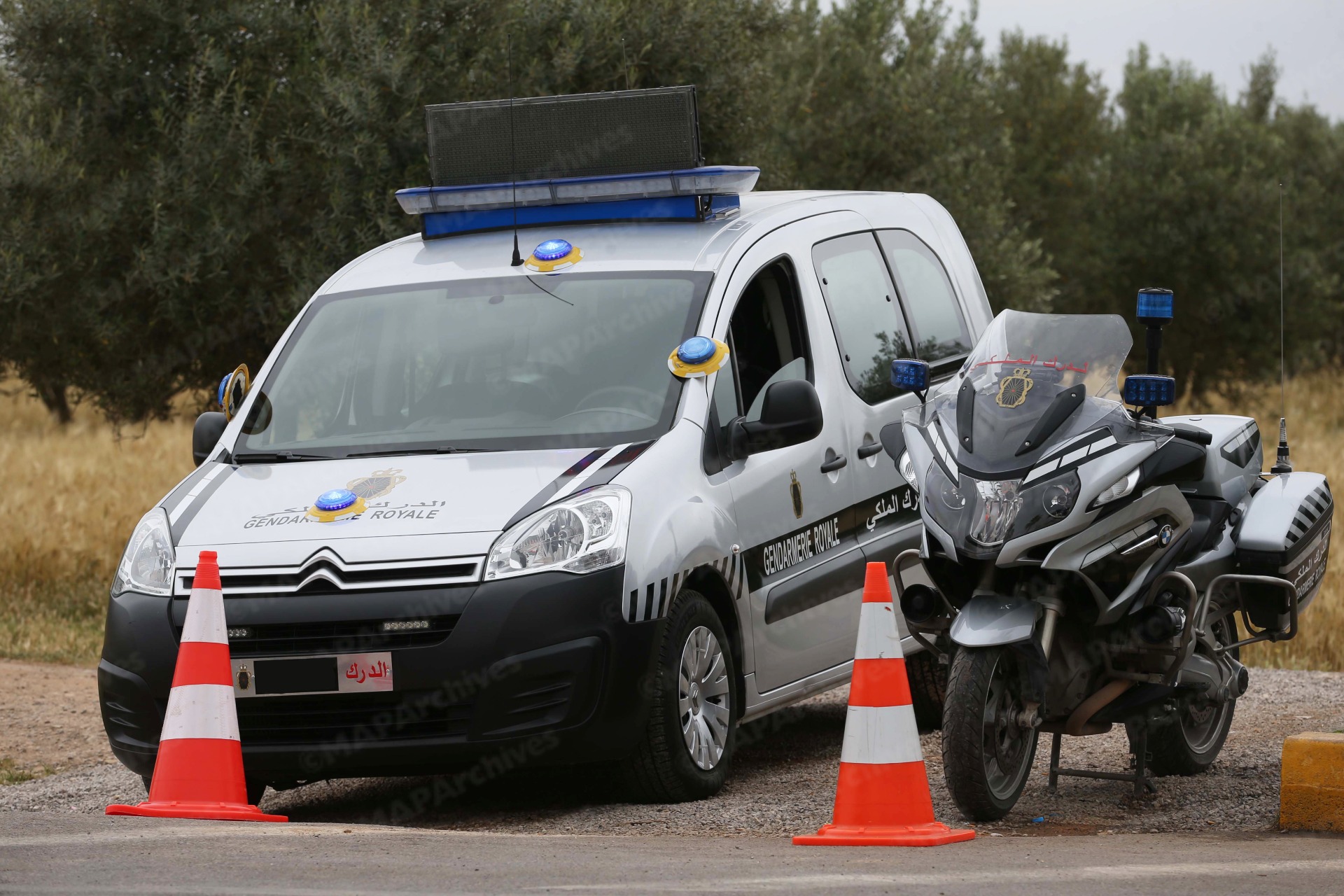 Royal Gendarmerie Officers Forced to Use Service Weapons to Neutralize Danger from Highly Agitated Individuals